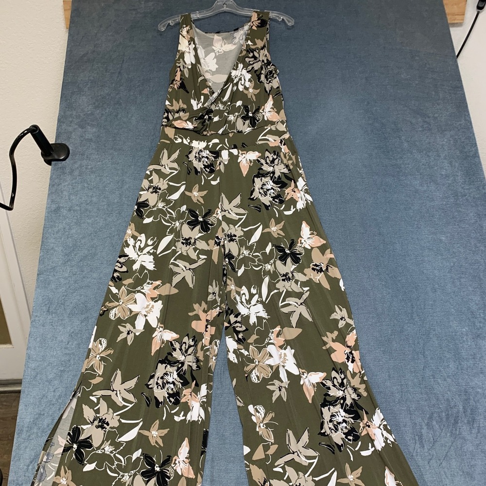 G by Giuliana Jumpsuit Womens Medium Olive Green Floral Wide Leg Sleeveless